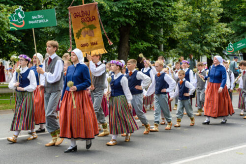 XIII Latvijas Skolu jaunatnes dziesmu un deju svētki