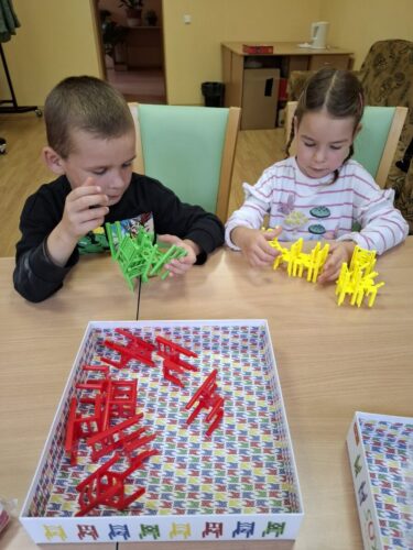 "Lielie rūķīši" dodas uz Galēnu bibliotēku, lai iepazītu dažādas galda spēles