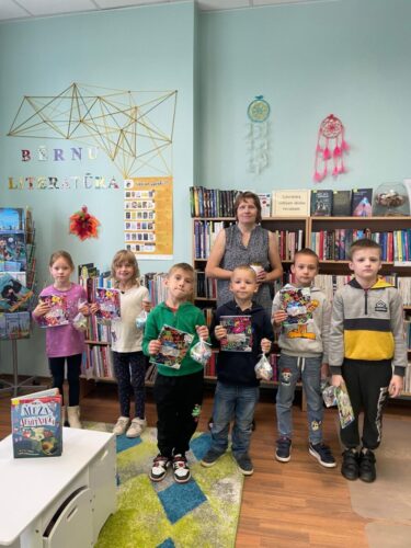1. klase iepazīst "Grāmatu pasauli"
