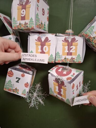 "Lielie rūķīši" veic Adventes kalendāra uzdevumu - apmeklēt izstādi