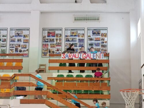 2014./2015. g. dzimušie Galēnu pamatskolas skolēni piedalās florbola sacensībās